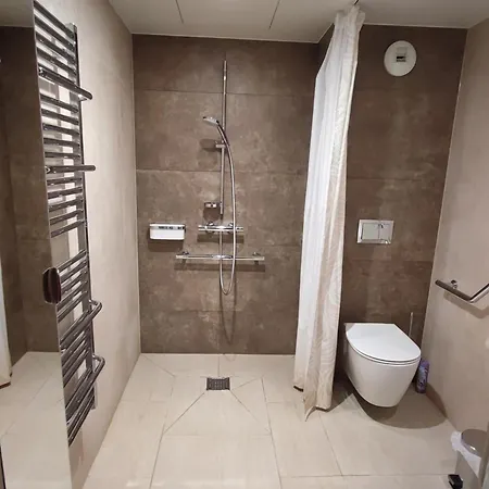 Apartamento Moderne Pmr Avec Balcon Et Parking A - Fr-1-555-102 *