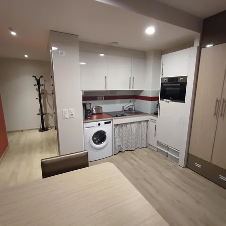 Apartamento Moderne Pmr Avec Balcon Et Parking A - Fr-1-555-102
